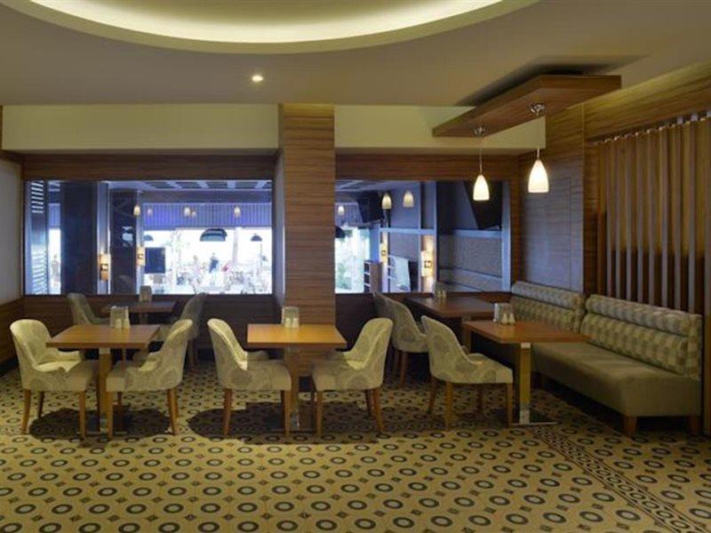Maris Beach Hotel マルマリス エクステリア 写真