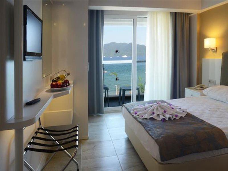Maris Beach Hotel マルマリス エクステリア 写真