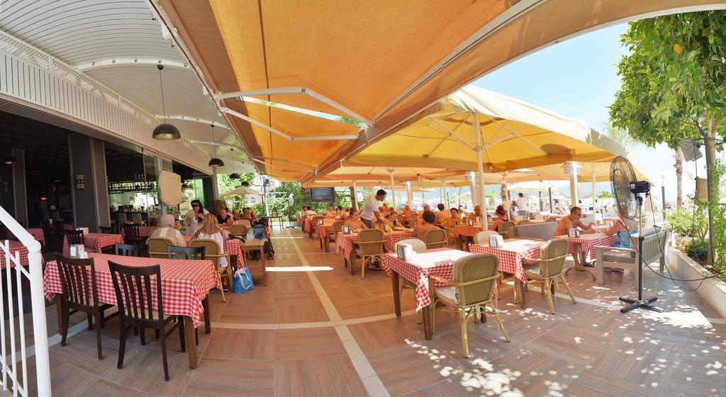 Maris Beach Hotel マルマリス エクステリア 写真